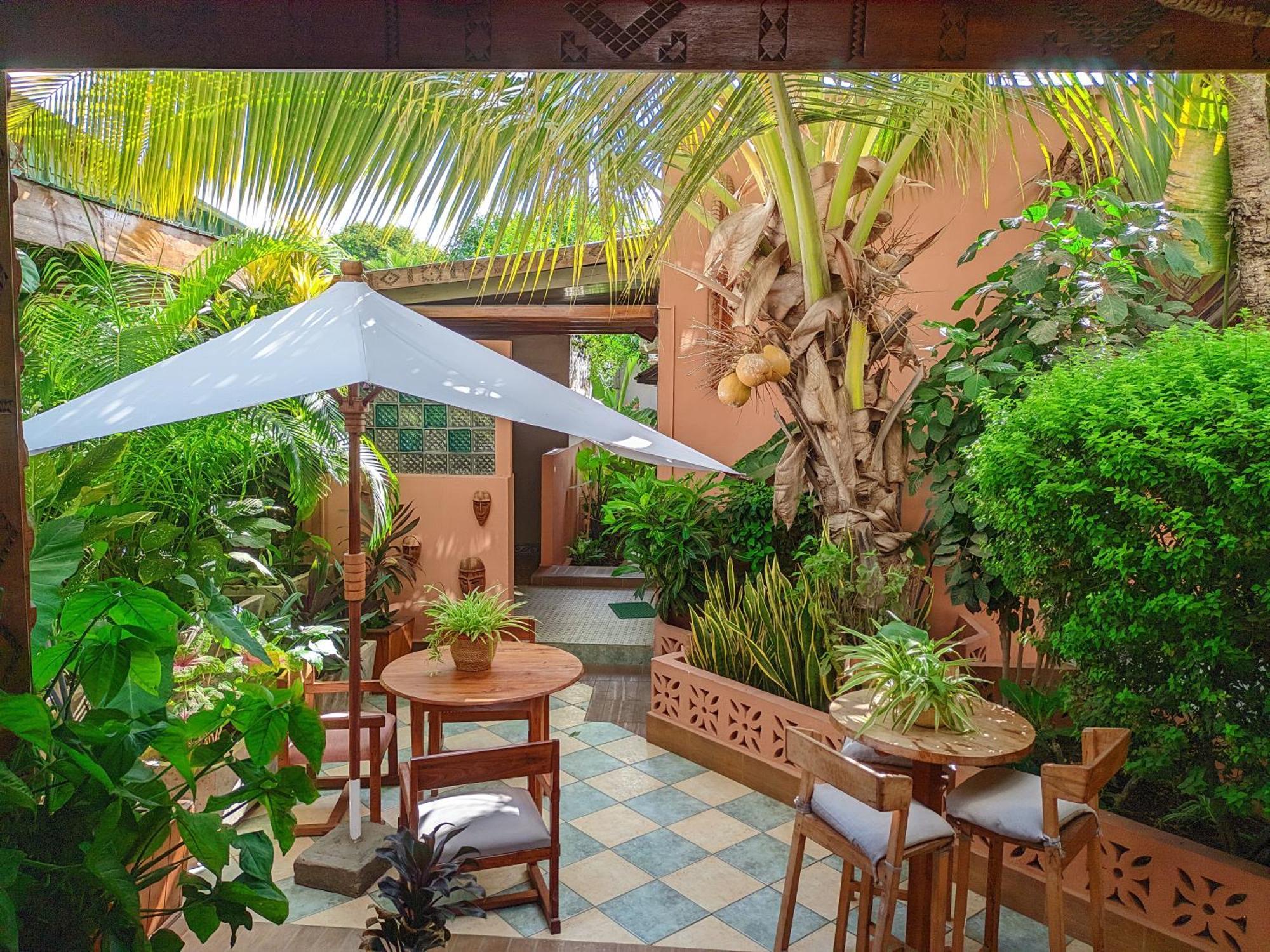 Hotel Le Nouvel Eden Toliara Exterior foto